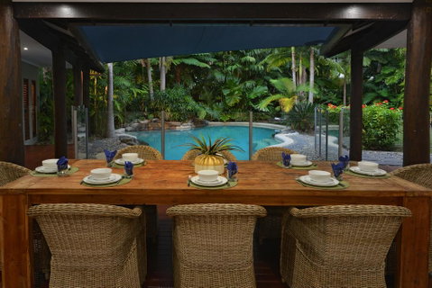 8 @ Sands - Accommodation Resorts 3