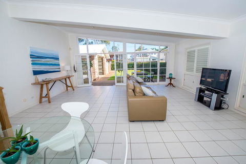 A Foreshore - Salamander Bay - Accommodation Resorts 3