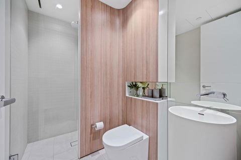 A Luxury Home Hidden In The Urban Oasis - Accommodation Resorts 3