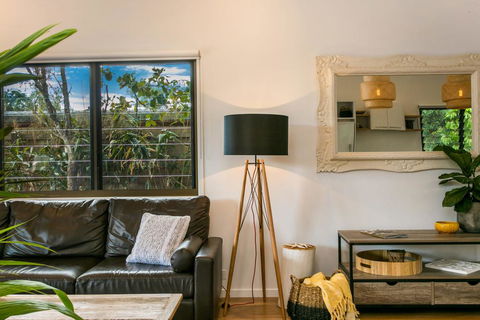 A SWEET ESCAPE - Alcorn House - Accommodation Resorts 1