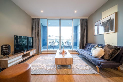 Above The Square On Hindmarsh-Pool - Gym - Carpark - Accommodation Resorts 0