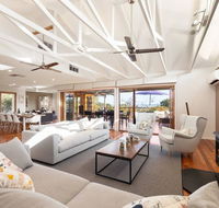 Acqua Vista - water view fireplace walk to beach - Accommodation Resorts