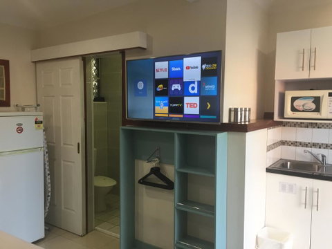 Across Country Motel And Serviced Apartments - Accommodation Resorts 2