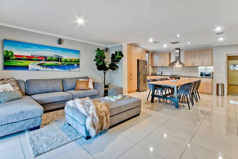 Adelaide 4 Bedroom House With Pool - Accommodation Resorts 0