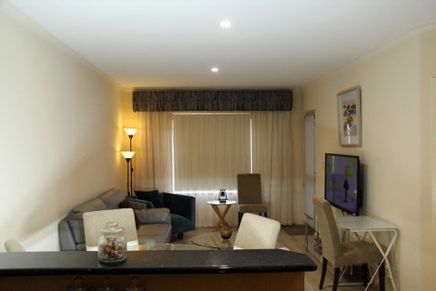 ADELAIDE CBD APARTMENT - 3BR, 2BATH & CARPARK - Accommodation Resorts 2