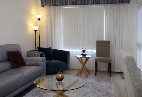 ADELAIDE CBD APARTMENT - 3BR, 2BATH & CARPARK - Accommodation Resorts 3