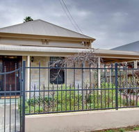 Adelaide close CBD Large Private Studio Apartment in St Peters - Accommodation Resorts