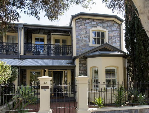 Adelaide Mackinnon - Accommodation Resorts 1