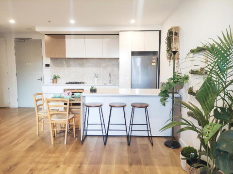 Dreamy Nature Apt In Free Tram Zone With Garden Views & Free Parking - Accommodation Resorts 2