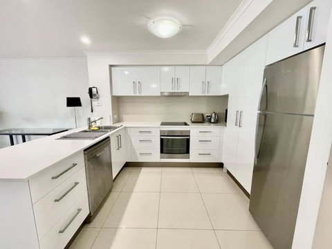 Diamond Beach Poolside 44 Premium - Accommodation Resorts 4