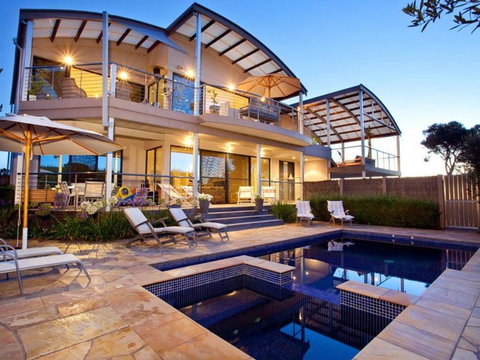 Diamond View - Accommodation Resorts 0