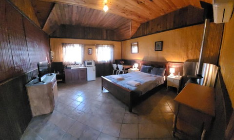 Eccles - Rustic Style Accommodation With Mod Cons - Accommodation Resorts 1