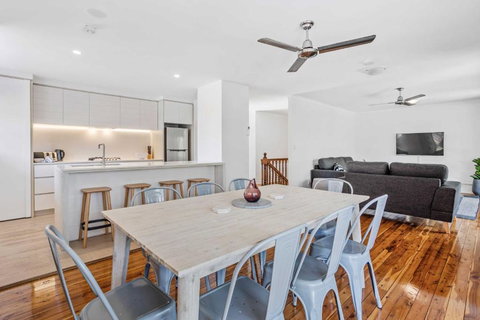 Family And Pet Oasis - Accommodation Resorts 0