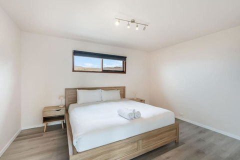 Expansive River-View Oasis - Accommodation Resorts 3