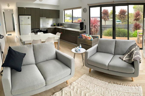 Fairways 1 - Accommodation Resorts 2