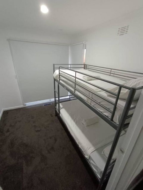 Family Home For 12 In Werribee - Accommodation Resorts 4