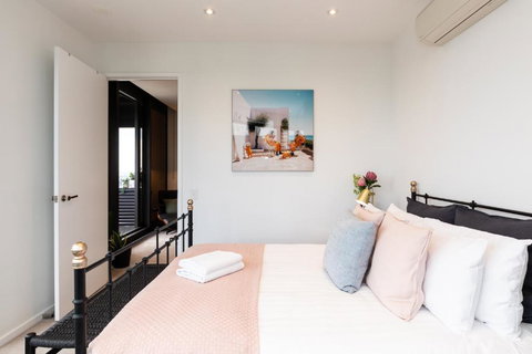 Fantastic Views At Luxury Prima Pearl Tower - Accommodation Resorts 3