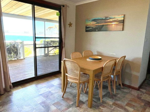 Fareview Beach House - Accommodation Resorts 3