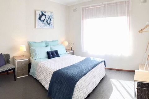 FERNLY BFast, WiFi Nflx AC Walk2Pizza Liquor Deli, - Accommodation Resorts 0