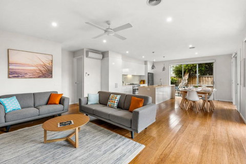 Field By The Beach - Accommodation Resorts 2