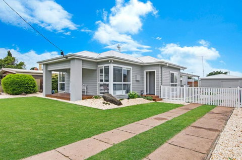 Fieldings Lair - Accommodation Resorts 1