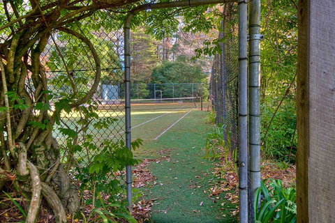 Finchley - Accommodation Resorts 1