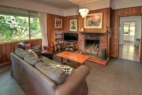 Finchley - Accommodation Resorts 2