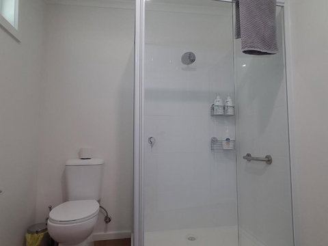 Fish Creek Adrift Accommodation - Accommodation Resorts 3