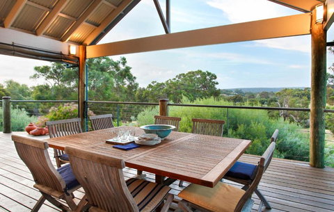 Fish Frog - Accommodation Resorts 4