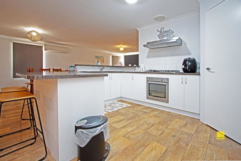 Fishface Retreat - Accommodation Resorts 4