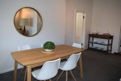 Fitzroy House - Federation Charm Near Town Centre - Accommodation Resorts 3