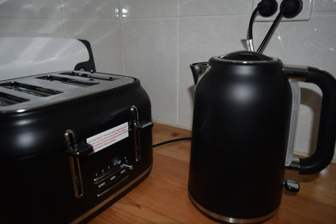 Fitzroy House - Federation Charm Near Town Centre - Accommodation Resorts 2