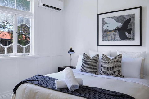 Five-Bedroom Heritage Home - Accommodation Resorts 4