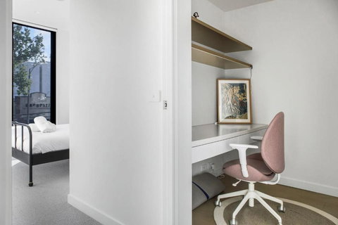 Flagstaff Stanley - Experience Cityscape Simplicity - Accommodation Resorts 3