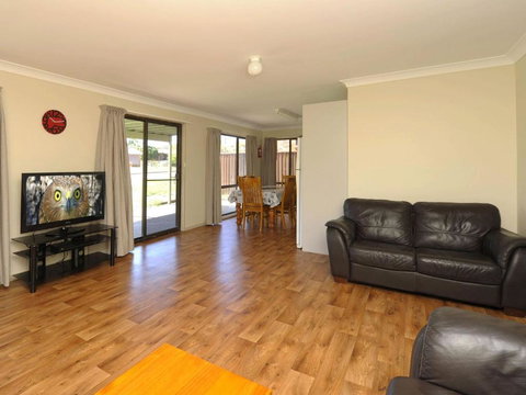 Family Getaway Shoal Bay - Accommodation Resorts 3