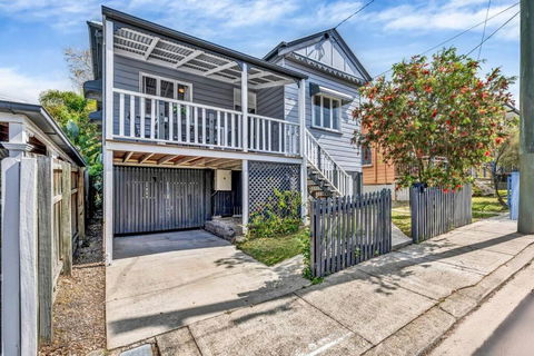 Gabba Central 2 Separate Homes 1 Block 6 Bdrms - Accommodation Resorts 0