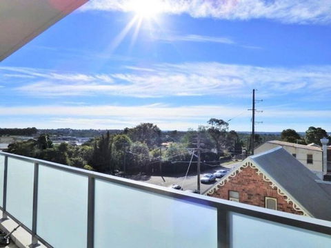 GLAD1 - Monash Rd - Gladesville - Accommodation Resorts 4