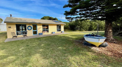 Goolwa Beachfront House. Pet Friendly. - Accommodation Resorts 1
