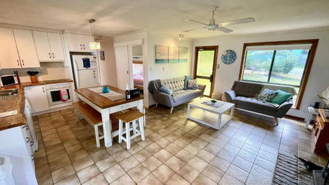 Goolwa Beachfront House. Pet Friendly. - Accommodation Resorts 2