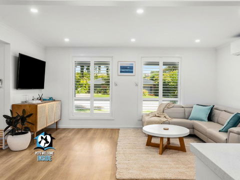 Hampton\'s Style Holiday Retreat - Close To The Beach! - Accommodation Resorts 0