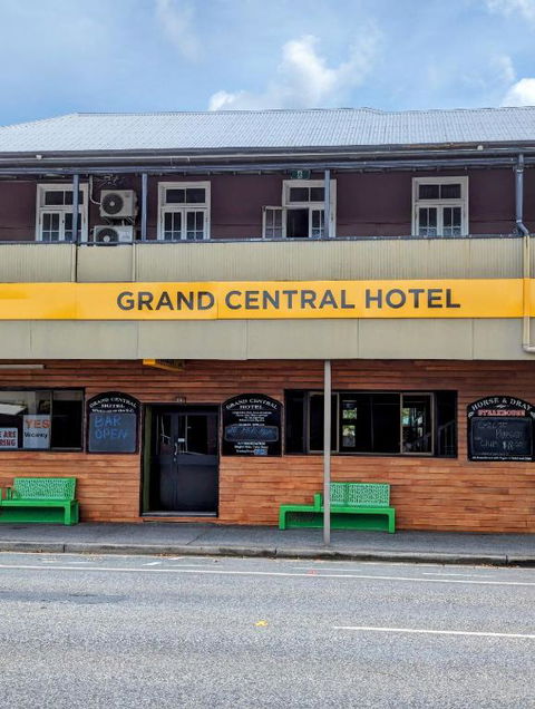 GRAND CENTRAL HOTEL PROSERPINE - Accommodation Resorts 2