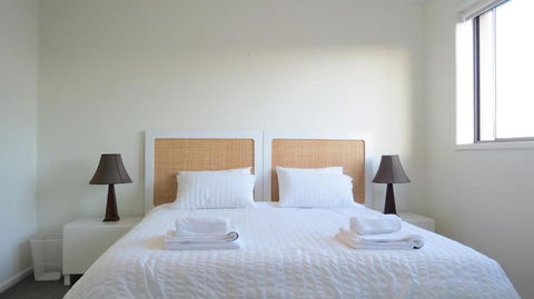 GREENWAY WATERS Apartments - Accommodation Resorts 4