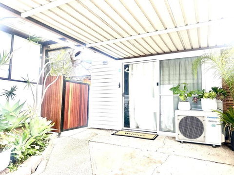 Happy Studio In NewCastle - Accommodation Resorts 3