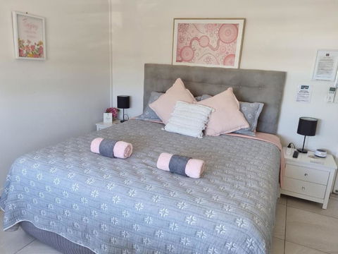 GUESTHOUSE On REGENT Bed & Breakfast - Accommodation Resorts 2