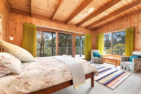 HILLSIDE HOUSE - Accommodation Resorts 1