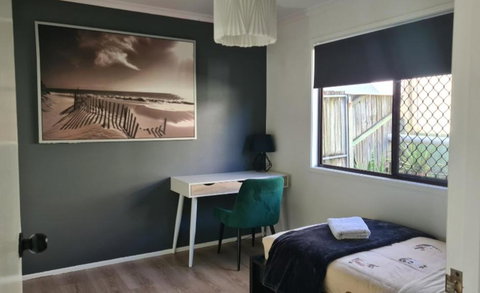 Holiday Home With Fantastic Location - Accommodation Resorts 2