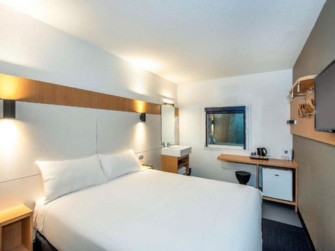 Ibis Budget - Enfield - Accommodation Resorts 3