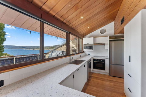 Ibis On Lake Jindabyne - Accommodation Resorts 2