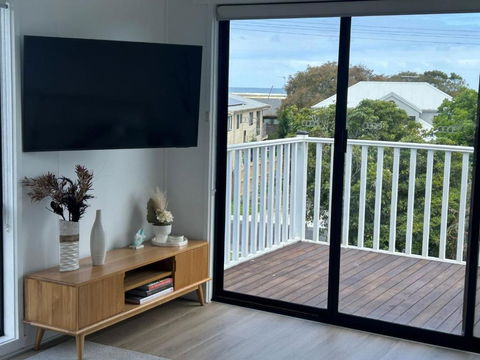Iconic Beach House On Bruce - Accommodation Resorts 2
