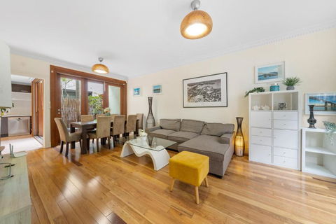 Ideally Located 3 BR With Parking & Central & Darling Harbour-10 Mins Walk - Accommodation Resorts 1